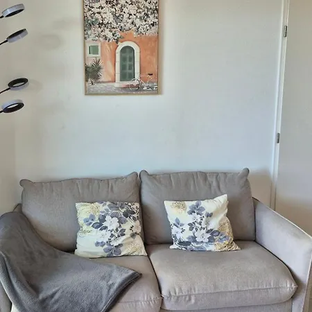 Iconic 652, T2 Vue Mer, Bien Equipe, Centre Port *