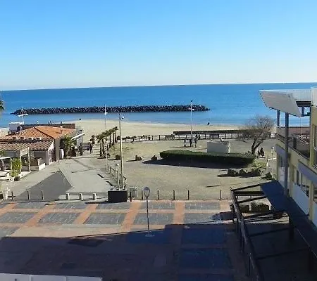 Iconic 652, T2 Vue Mer, Bien Equipe, Centre Port