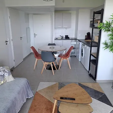 Appartement Iconic 652, T2 Vue Mer, Bien équipé, Centre Port Agde