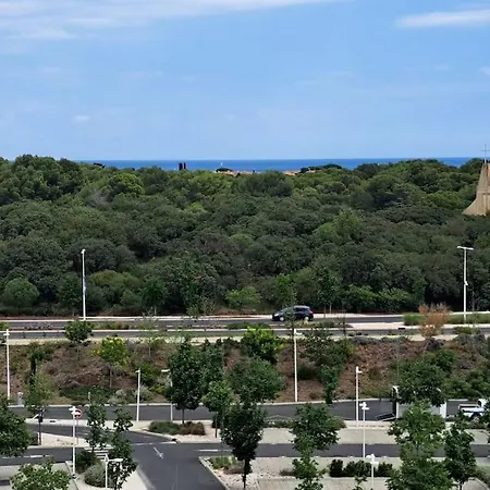 Appartement Iconic 652, T2 Vue Mer, Bien équipé, Centre Port Agde