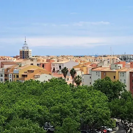 Iconic 652, T2 Vue Mer, Bien équipé, Centre Port Appartement