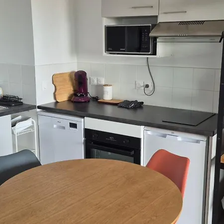 Iconic 652, T2 Vue Mer, Bien Equipe, Centre Port Apartament