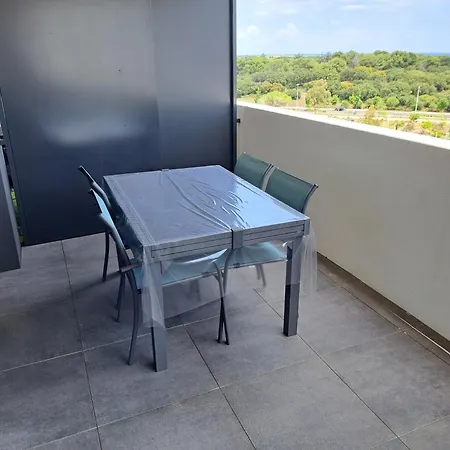 Iconic 652, T2 Vue Mer, Bien équipé, Centre Port * Agde