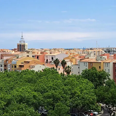 Iconic 652, T2 Vue Mer, Bien équipé, Centre Port Appartement *