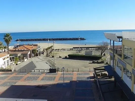 Iconic 652, T2 Vue Mer, Bien Equipe, Centre Port